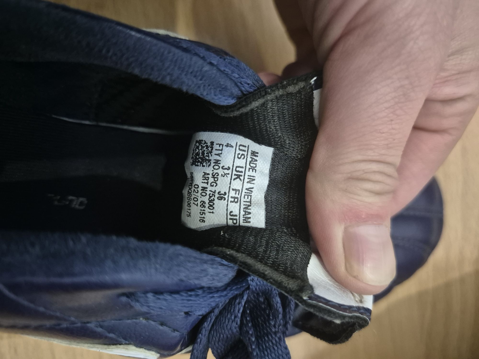 Детски футболни обувки adidas 36 номер