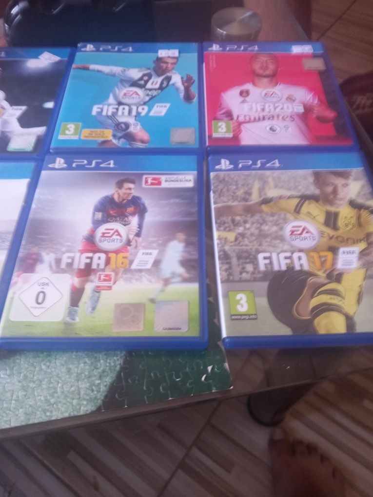 Игра за плейстейшън  4+зарядна станция