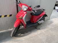 Scuter de inchiriat CU PERMIS 49cc.  Si 125 cc