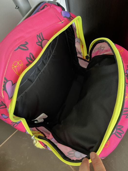 Ученическа раница тролей