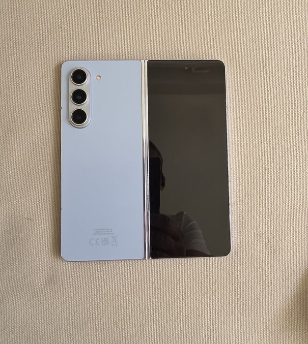 Samsung Galaxy Z Fold 5 – 512GB – Blue – Impecabil – Cutie originală