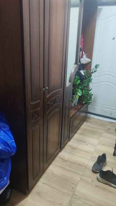 Шкаф для прихожей
