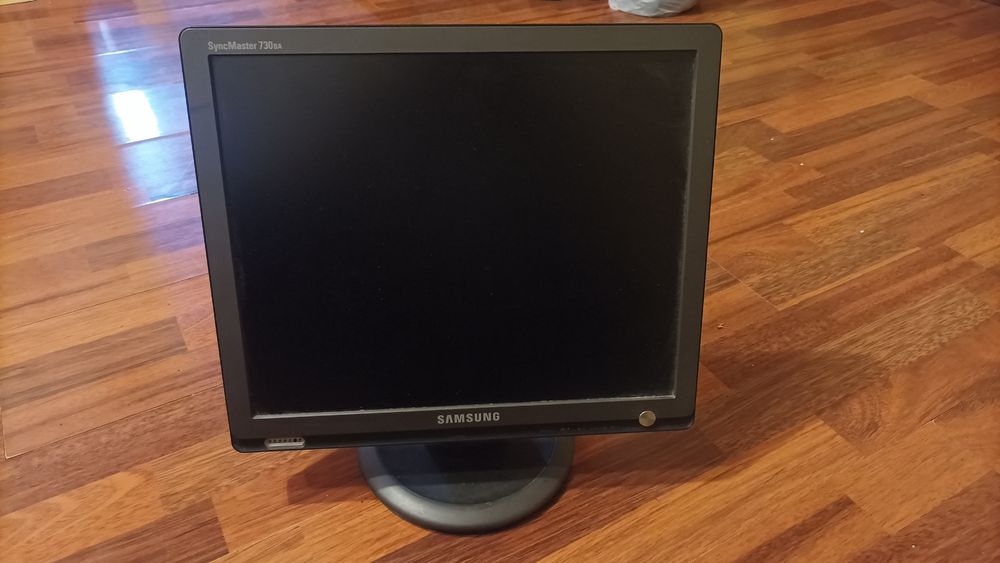 Монитор Самсунг б/у
