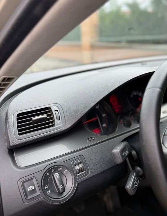Vând Volkswagen Passat B6 1.9 2007!