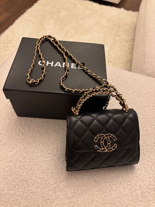 Нова Chanel чантичка с верижка