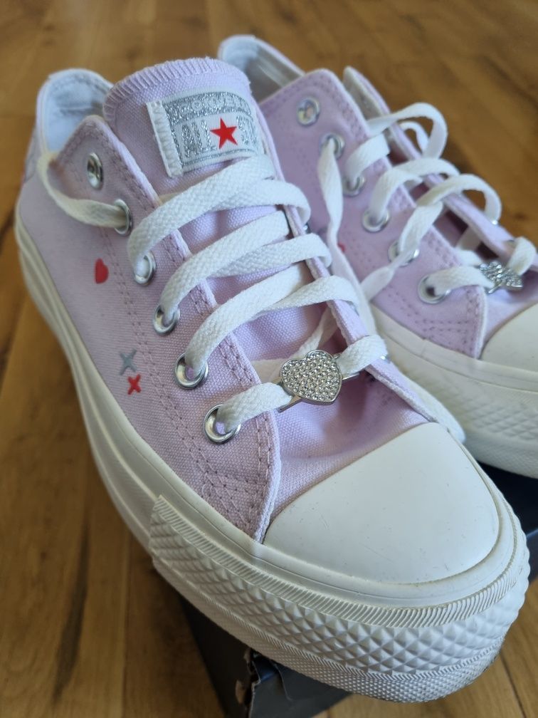 Розови кецове Converse All Star в отлично състояние