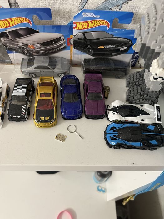Продам машинки Hot wheels
