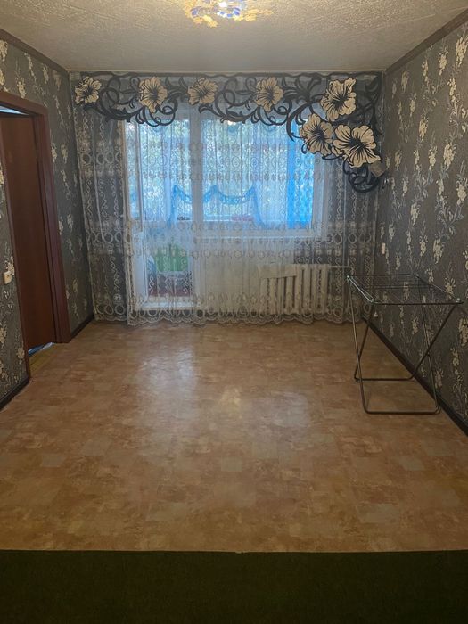 Продам срочно  4-х комнатную квартиру