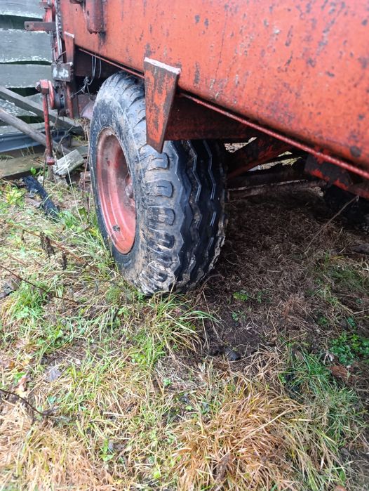 Vând mig Krone de 2,5 tone