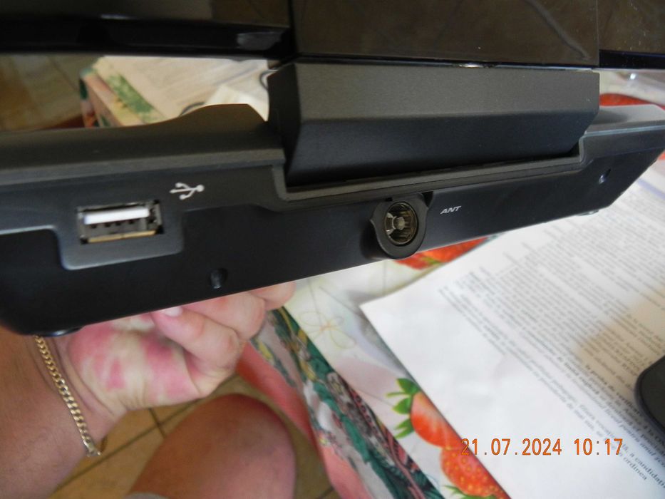 DVD-uri portabile /AUTO cu TV ,playere auto 9"