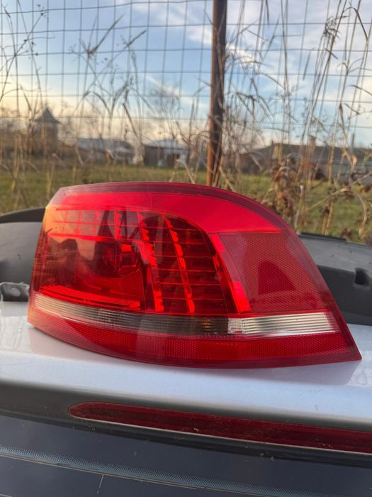 Tripla led Passat b7 dreapta