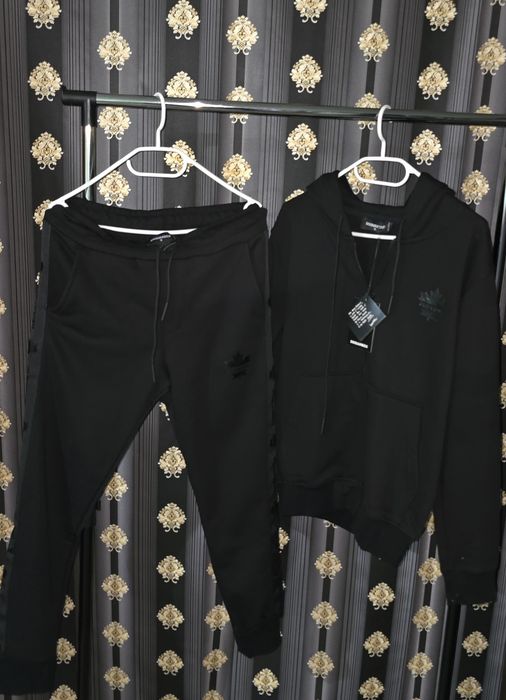 Trening  / compleu Dsquared2 icon  / denim tears  / Essentials