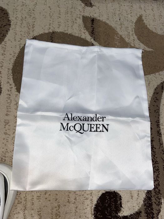 Alexander McQUEEN
