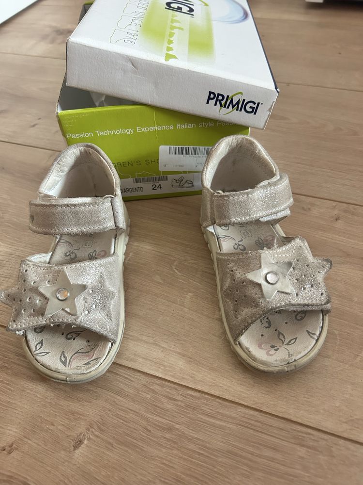 Детски сандали Primigi