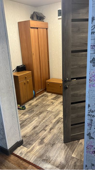 Отдам даром мебель в прихожую