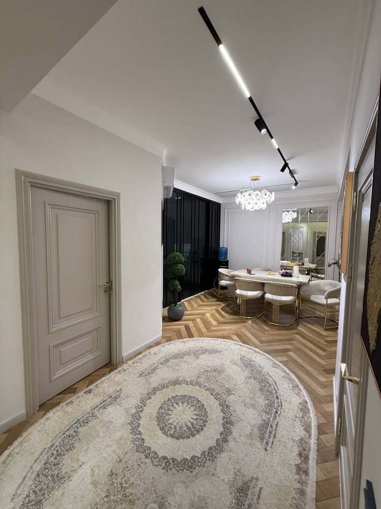 Новастройка евро хайтек 3/4/4 варианть 15000$
