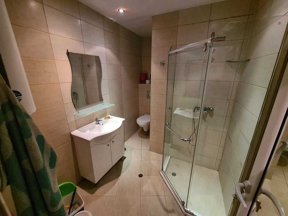 Дава се под наем Двустаен апартамент в Бургас, Изгрев - 64 кв.м за 204 € - Снимка #3