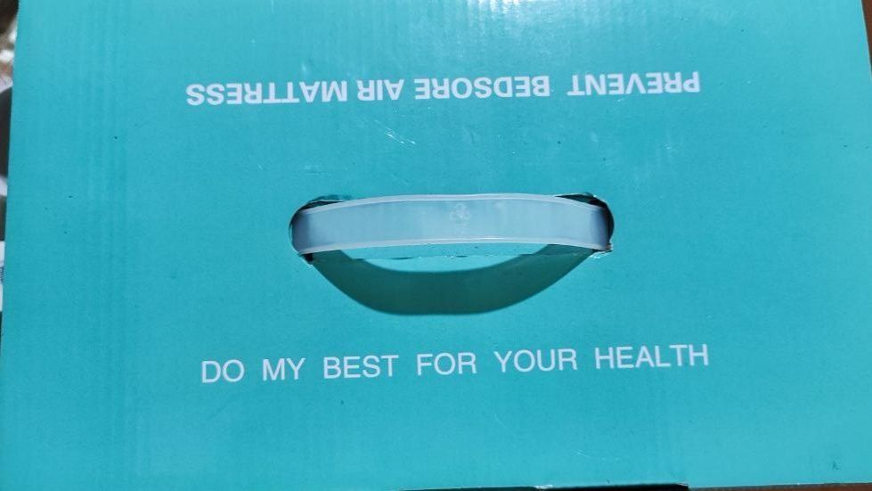 Надувной матрас,размер 90 на 2.30 односпальный новый.