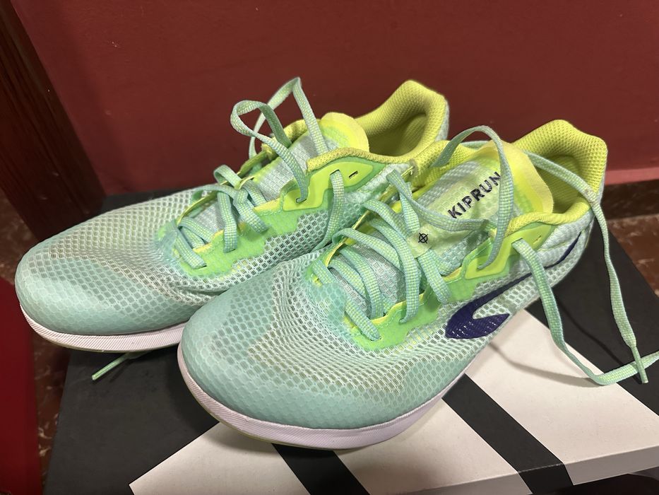 Шпайкове за бягане KIPRUN