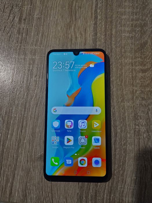 Huawei P30 lite.
