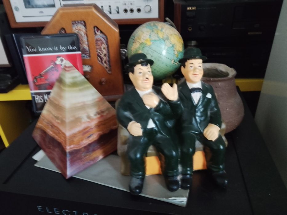 Obiecte decor, statuete, Stan și Bran, Glob pamantesc