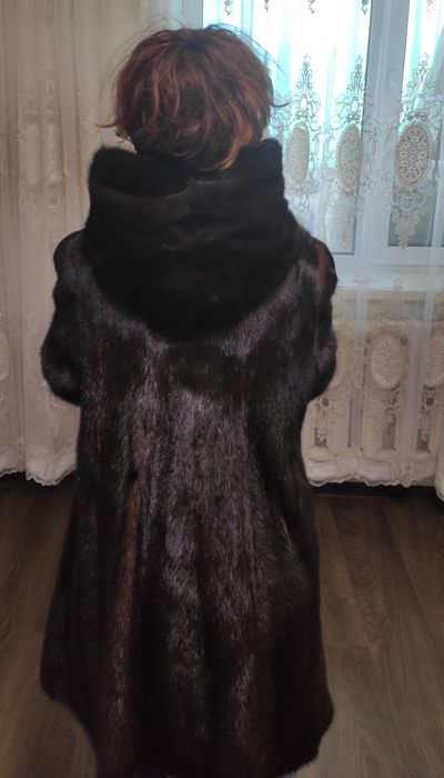 Продам норковую шубу, 300000