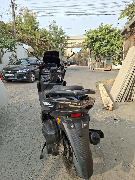 150 kuboviy skuter sotiladi yuriwlari zor ayibi yoq