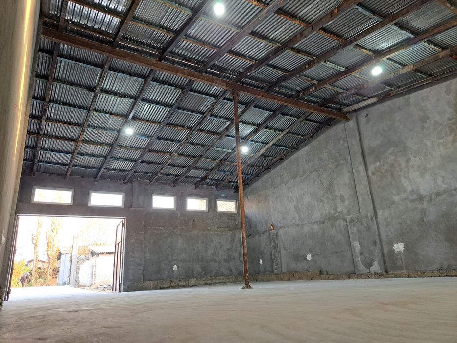 Сдаётся в аренду 3.2 соток для склада или малого бизнеса.
Рядом с FOOD