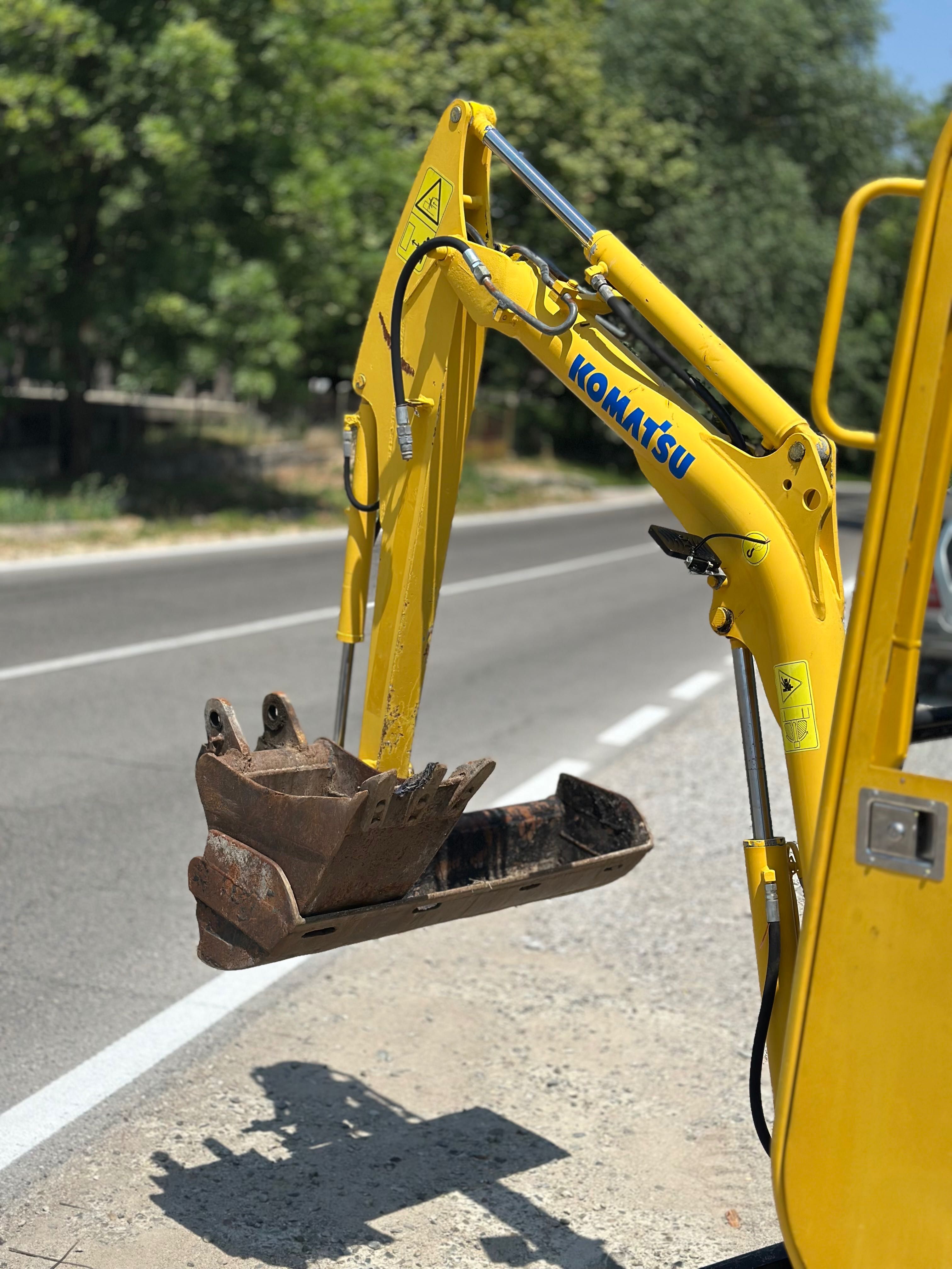 Komatsu PC18MR мини багер 2бр кофи