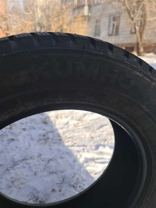 Резина зимняя 225/65 R17