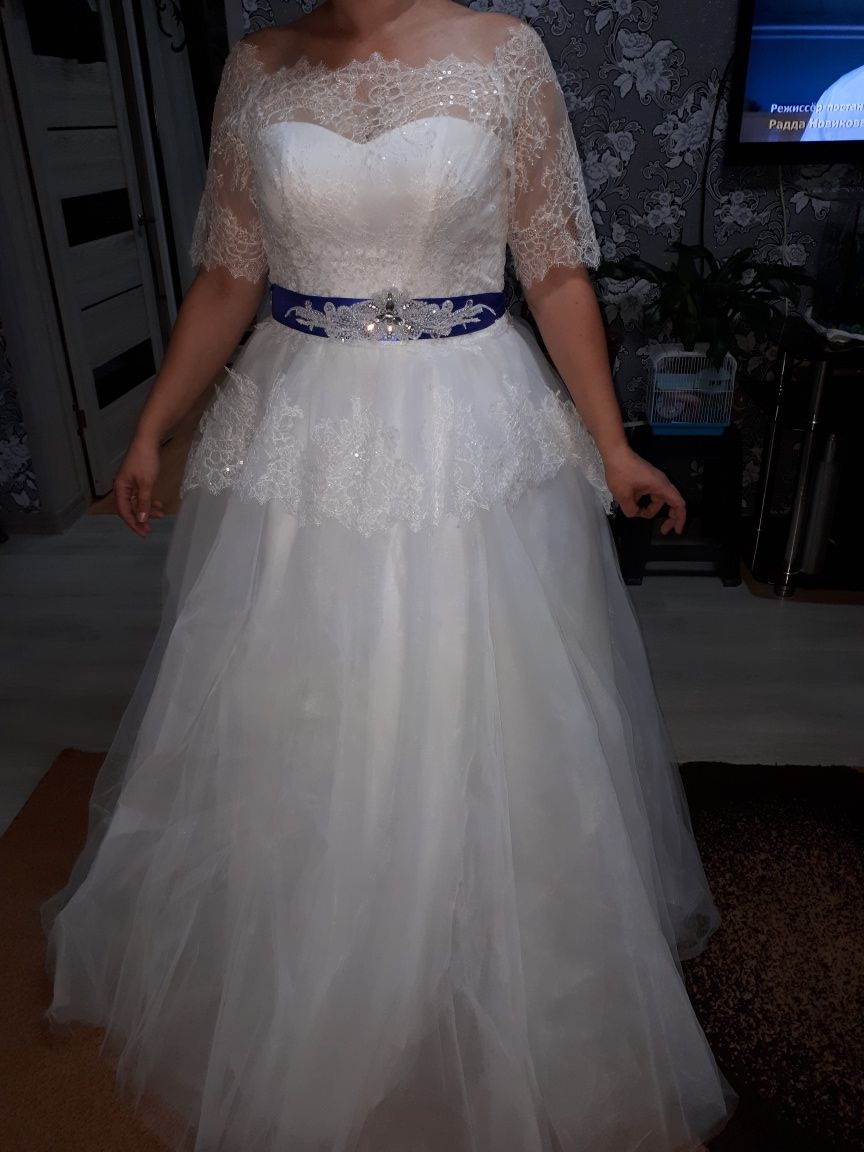 Шикарное свадебное платье, новое