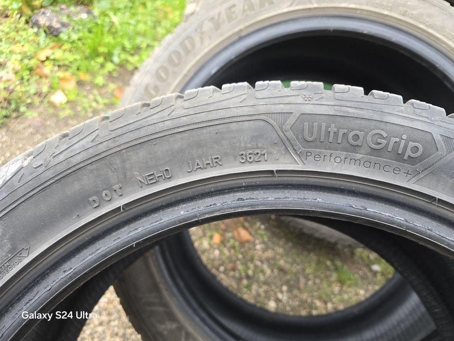 Зимни Гуми goodyear 235/45/18