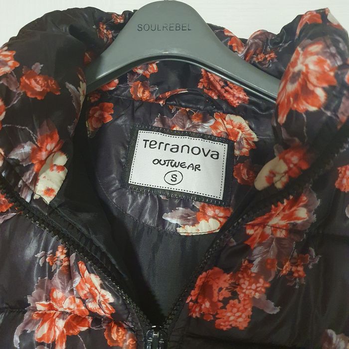 Дамско яке Terranova
