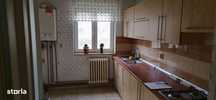 Apartament cu trei camere.