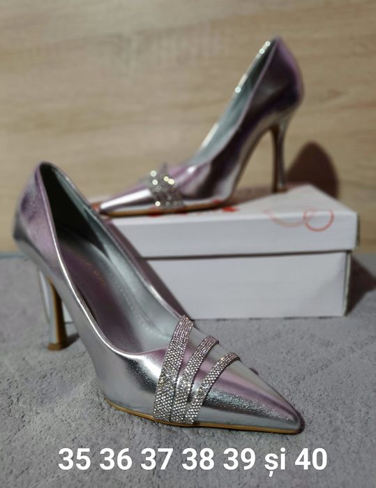 Pantofi eleganți de damă