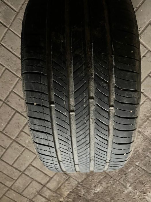 Продам  шины  летний   255/35 R19