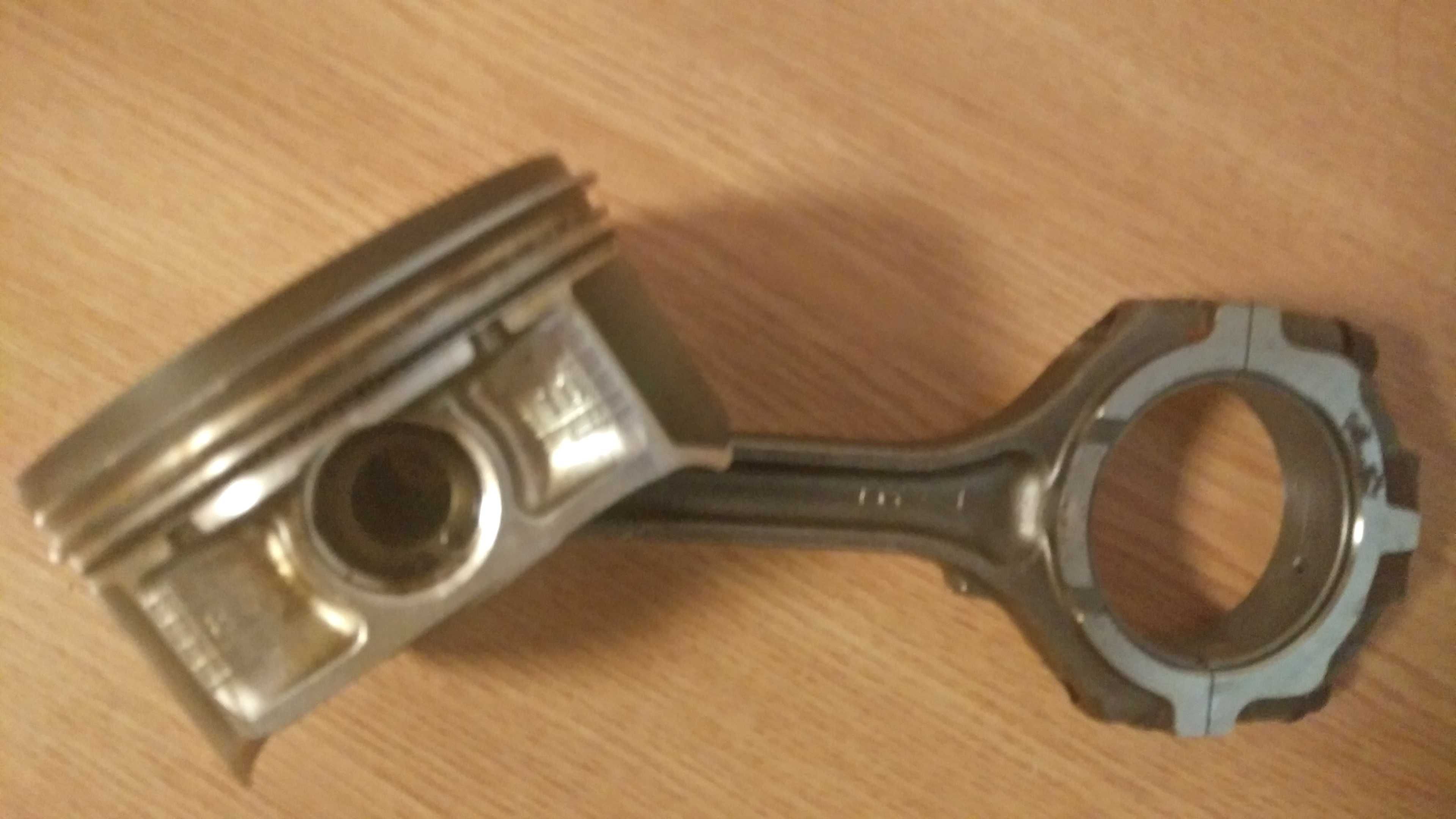 Pistoane si biele forjate pt 350z,INFINITI G35,FX35,M35,Pathfinder..