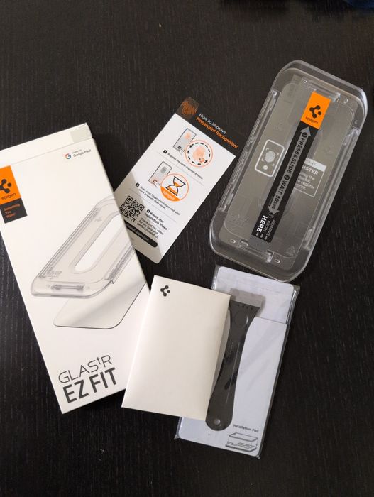 Стъклен протектор Spigen GLAStR EZ FIT за Google Pixel 9 Pro XL