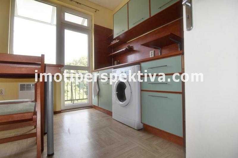 Продава се Тристаен апартамент в Пловдив, Кючук Париж - 82 кв.м за 1592 €/кв.м - Снимка #3