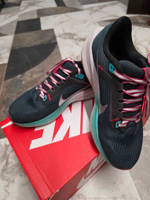 Маратонки Nike - 38 номер