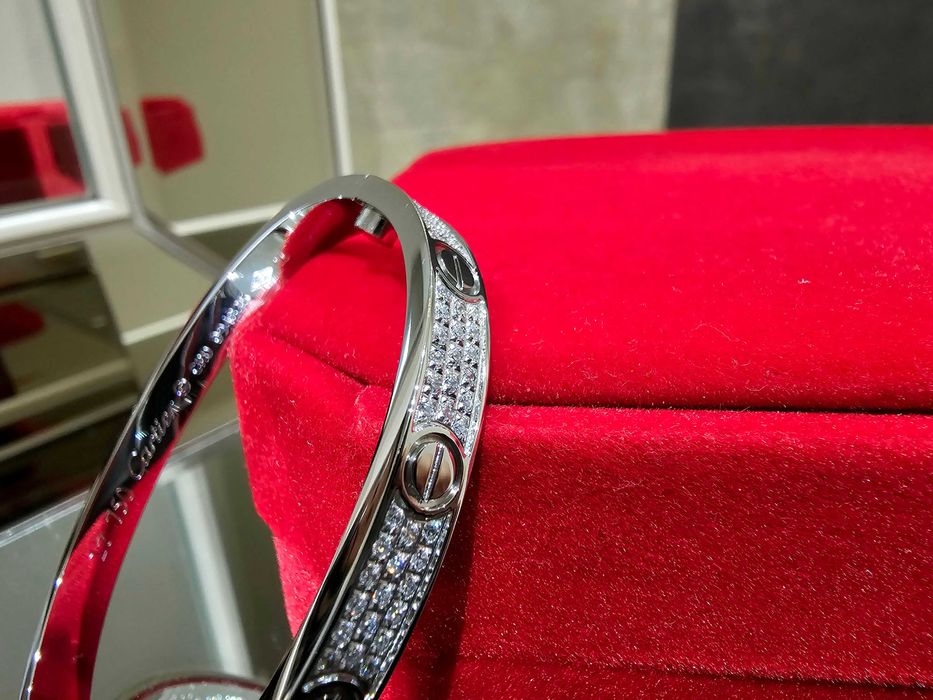 CARTIER Love Paved Silver Classic Diamonds Гривна с Отверка