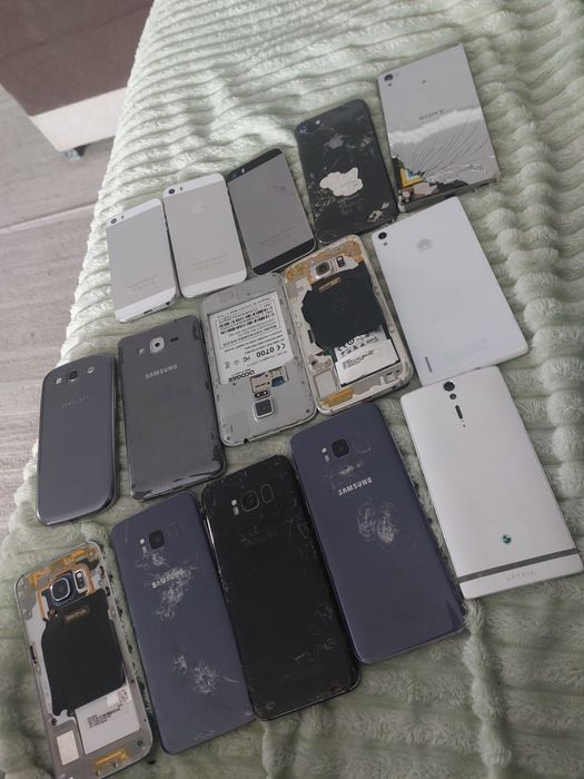 Lot telefoane pt piese