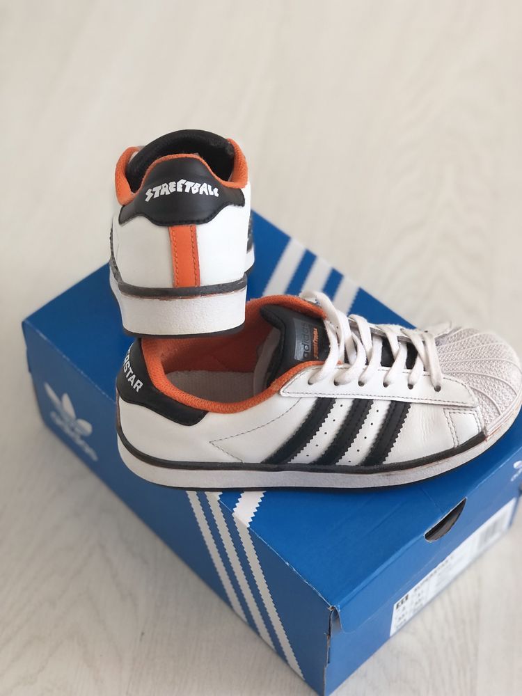 Adidas Superstar pentru copii marimea 32 stare foarte buna