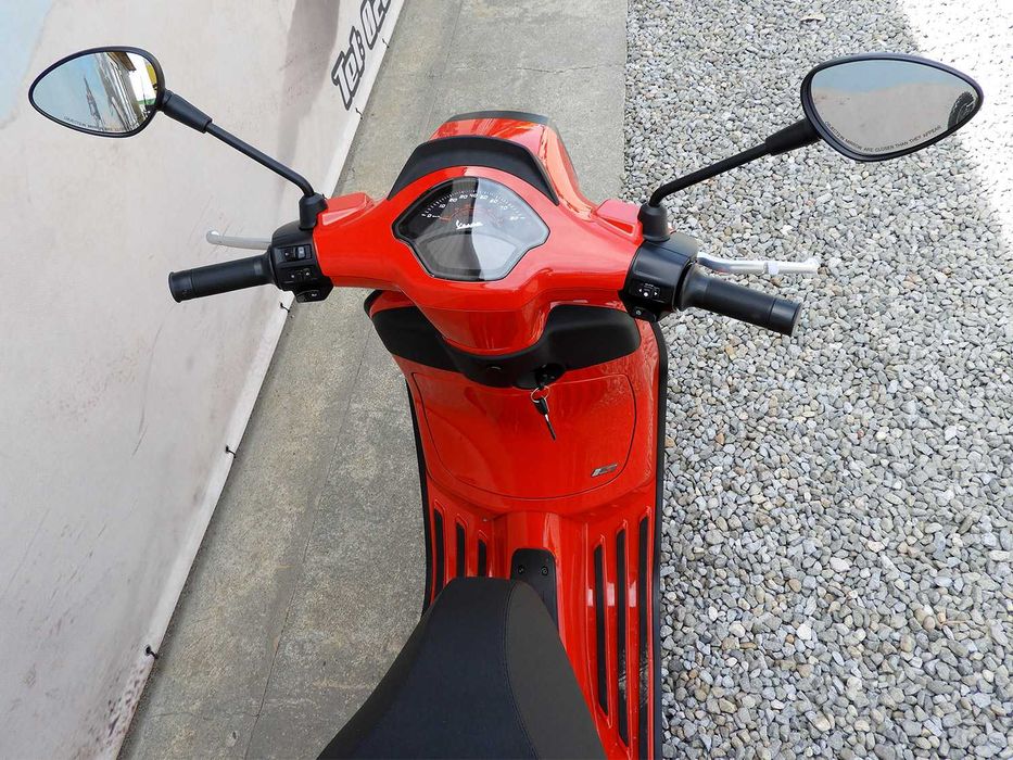 Lichidare Scuter Vespa Sprint S 50 2024  | Rate | Leasing