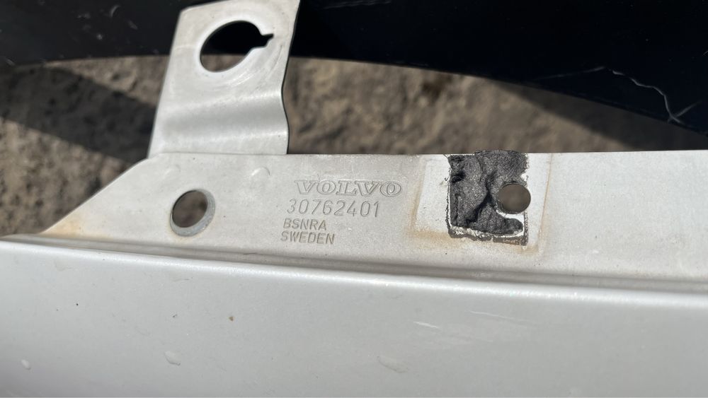 2 броя ляв калник Volvo XC60 1 (2009-2017)