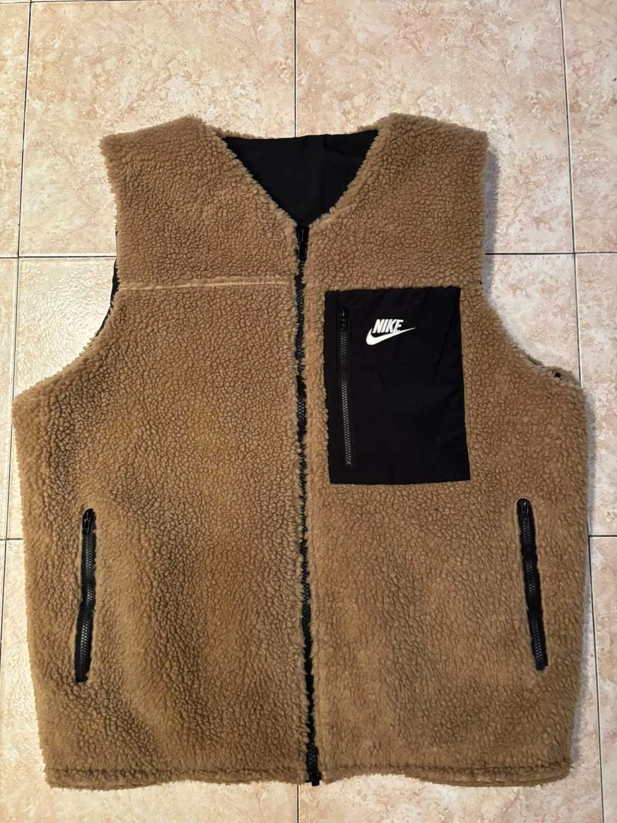 Двулицев елек на Nike мъжки