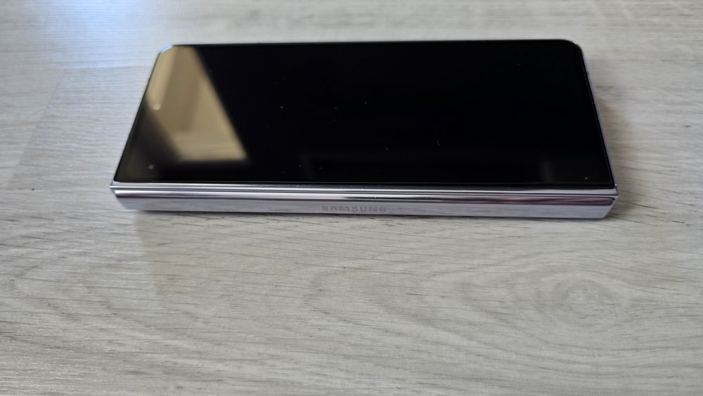 Samsung Z Fold 5 256Gb fără cartela SIM
