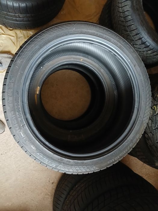 Зимни гуми 18цола Nokian-225/45/18-6мм-грайфер. 2021година