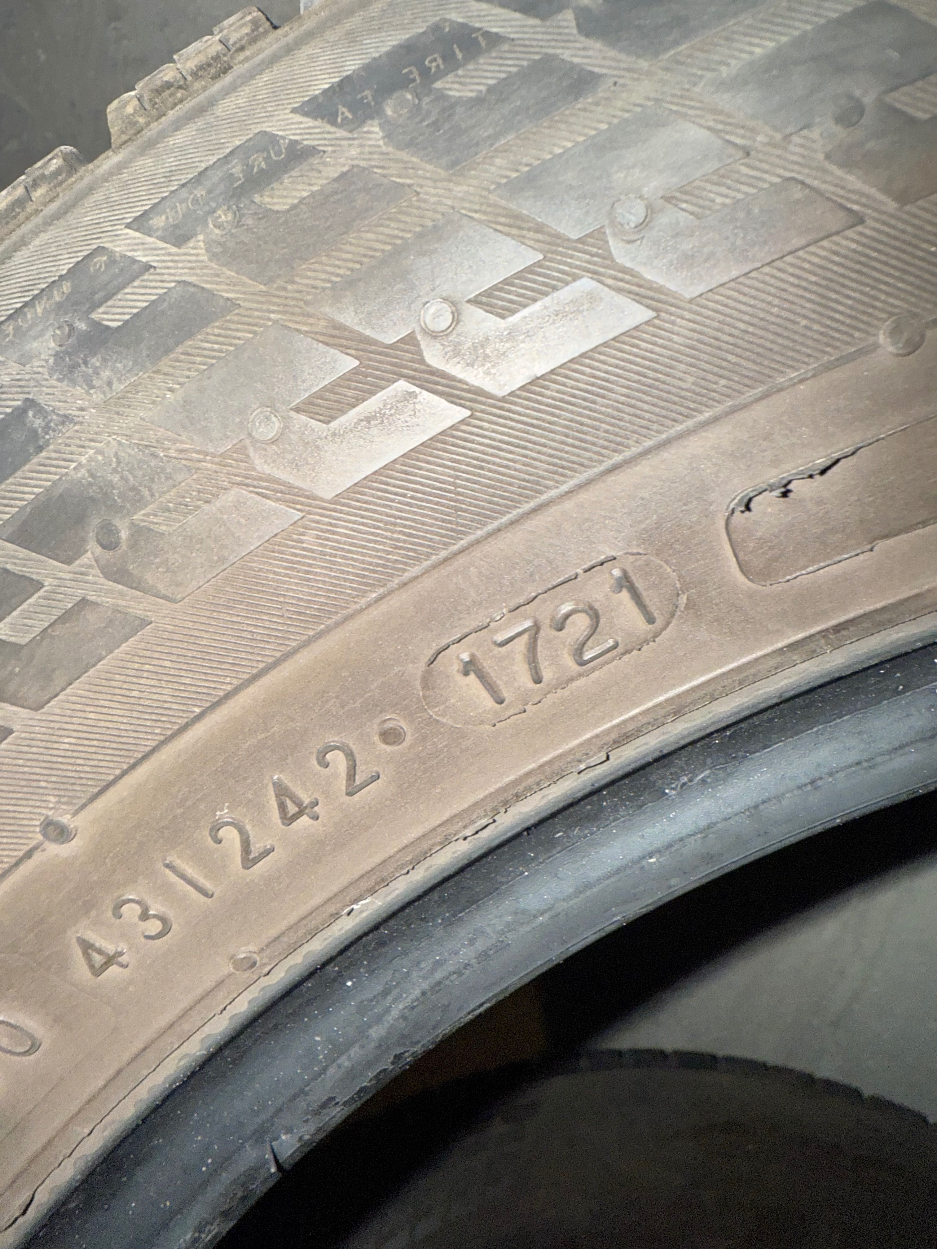 Зимни Гуми NOKIAN 225/55R17 101V XL WR SNOWPROOF P