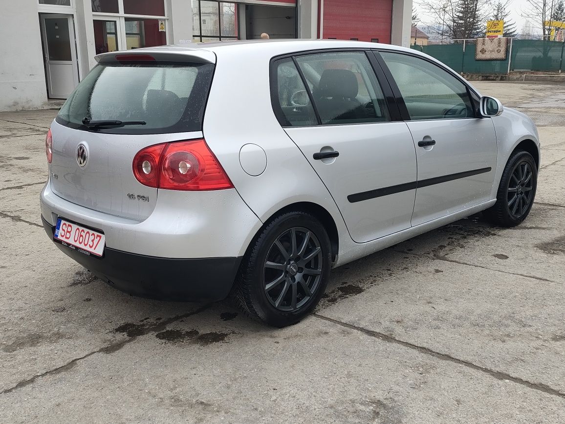 VW Golf 5 1.6 FSI